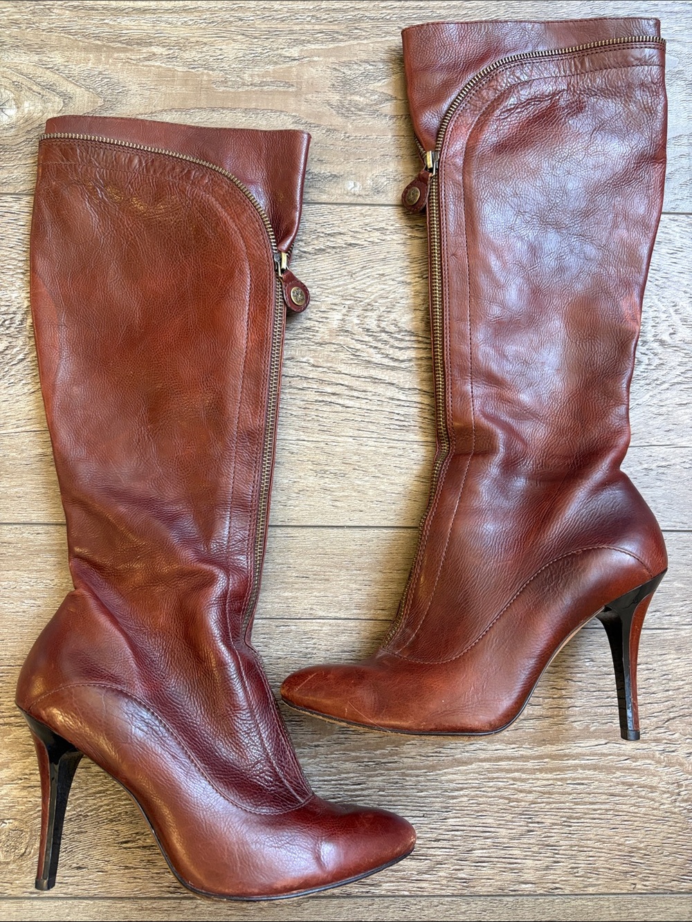 Modern Vintage Brown Leather Knee-High Heeled Boots Exposed Zipper up the Front